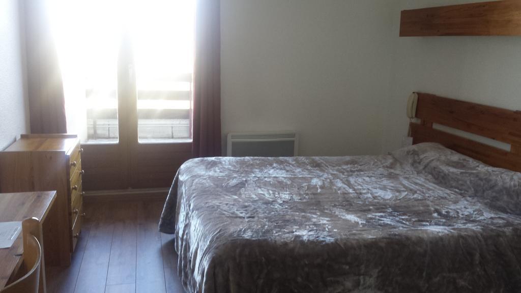 Hotel Yaka Les Angles  Δωμάτιο φωτογραφία