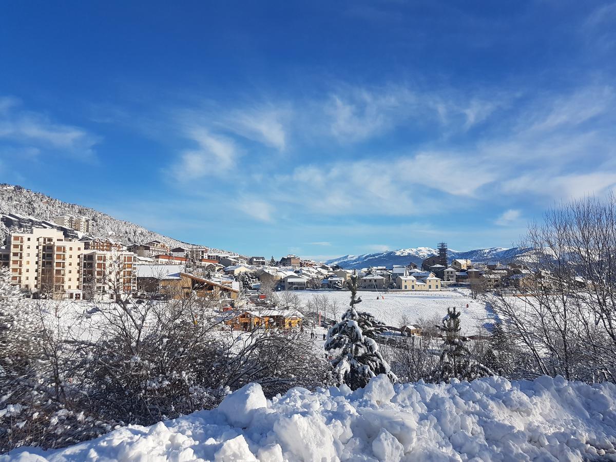 Hotel Yaka Les Angles  Εξωτερικό φωτογραφία